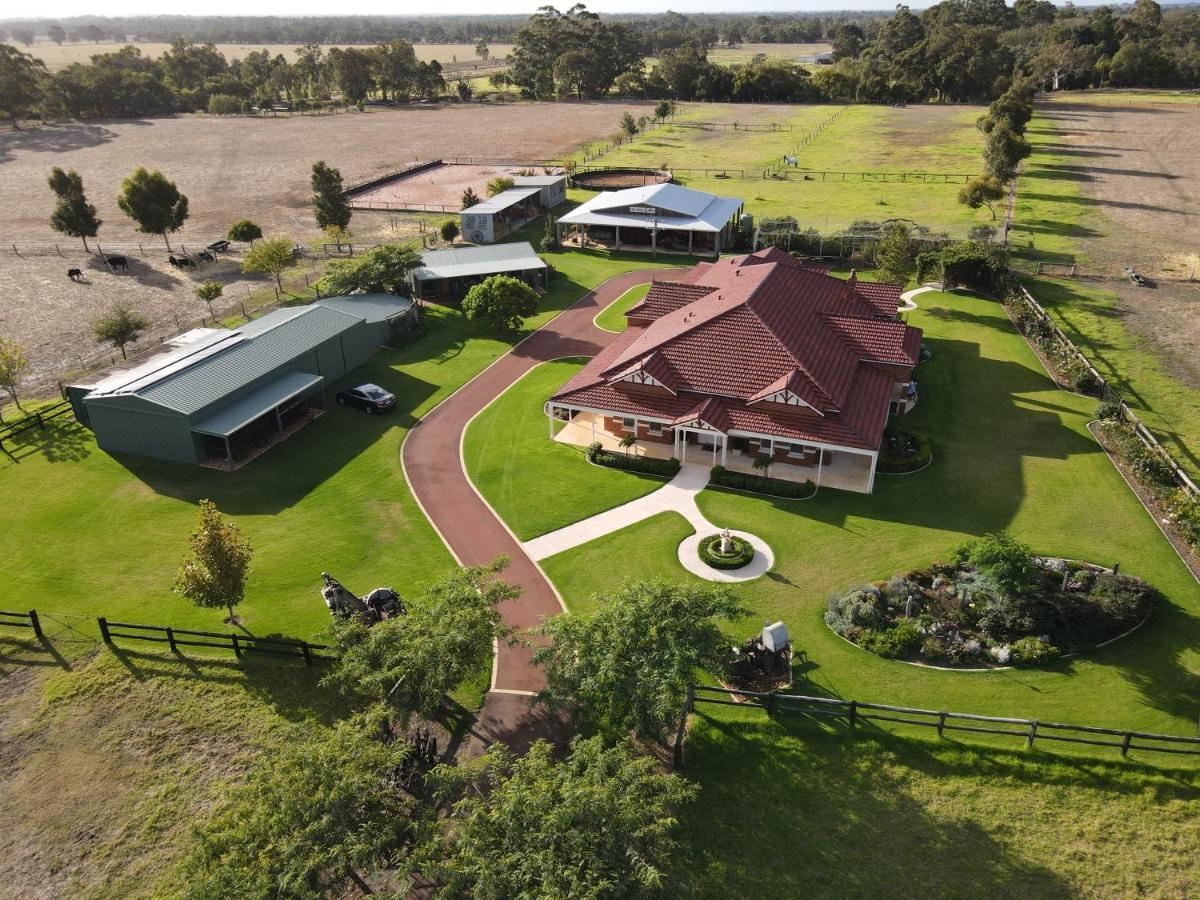 Braybrook Boutique Bed And Breakfast Serpentine Exterior photo